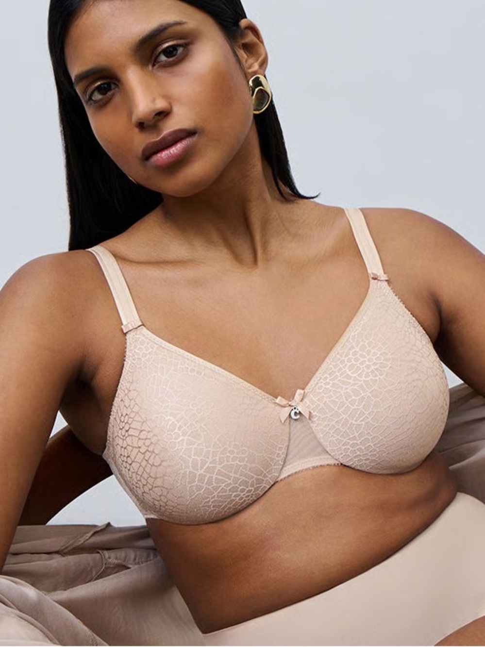 🌻C Magnifique Seamless Unlined Minimizer - Nude Sand - Size 36DDD
